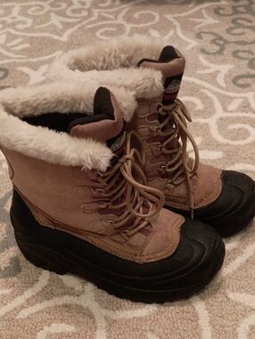 Itasca Tan Faux-Fur Lace-Up Winter Boots with Black Sole